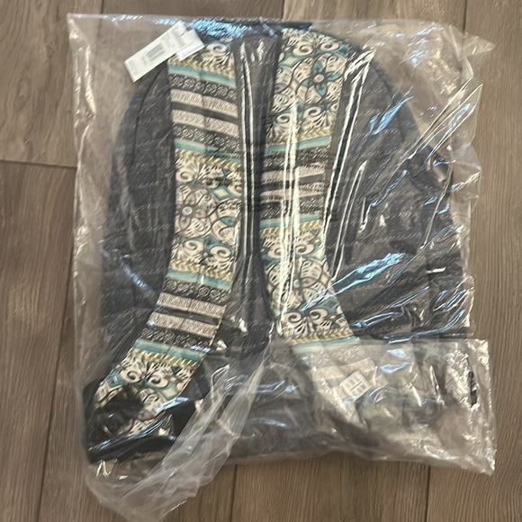 NWT Volcom Patterned Backpack - Picture 2 of 3